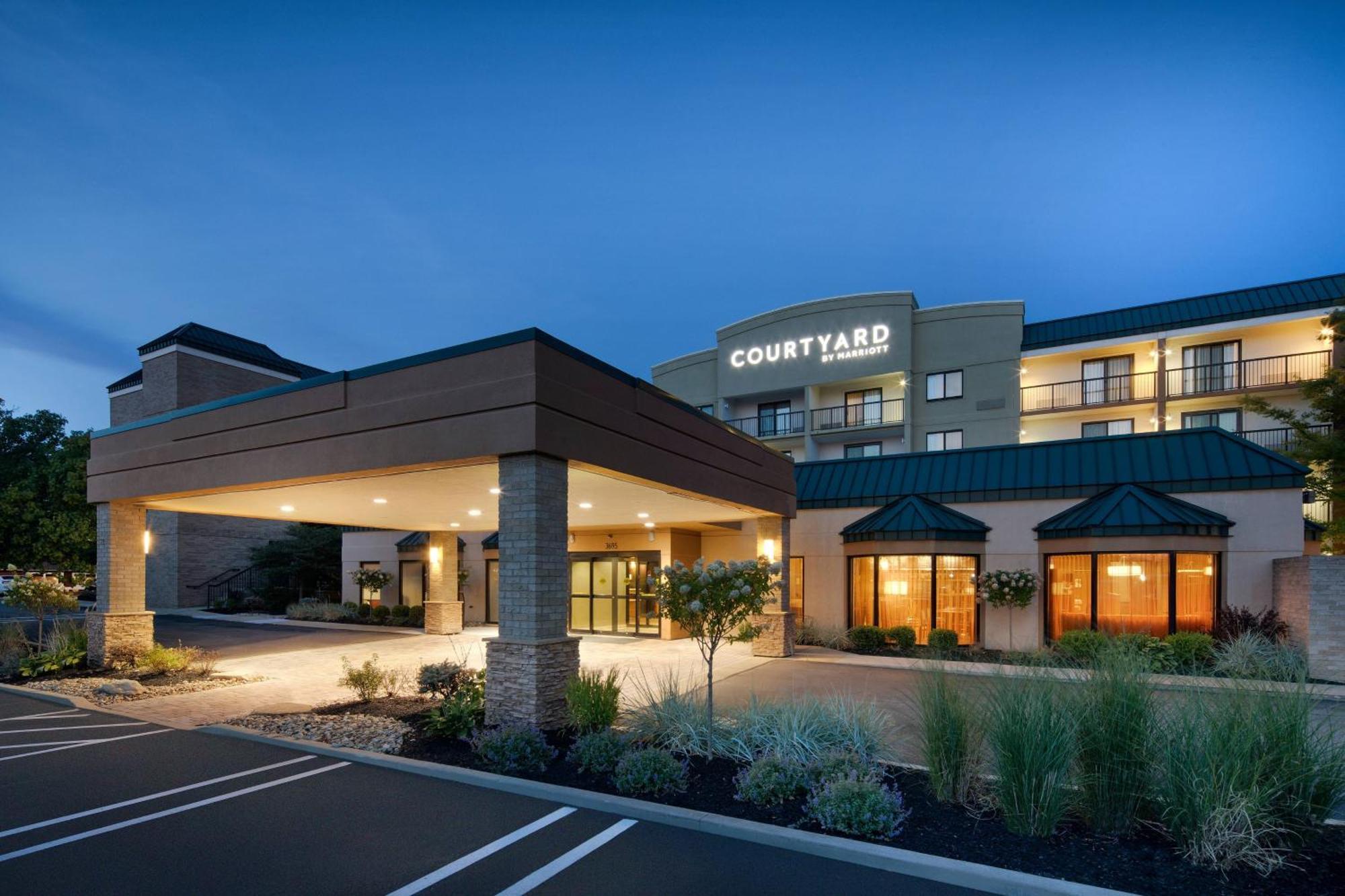 Courtyard Cleveland Beachwood Exterior foto