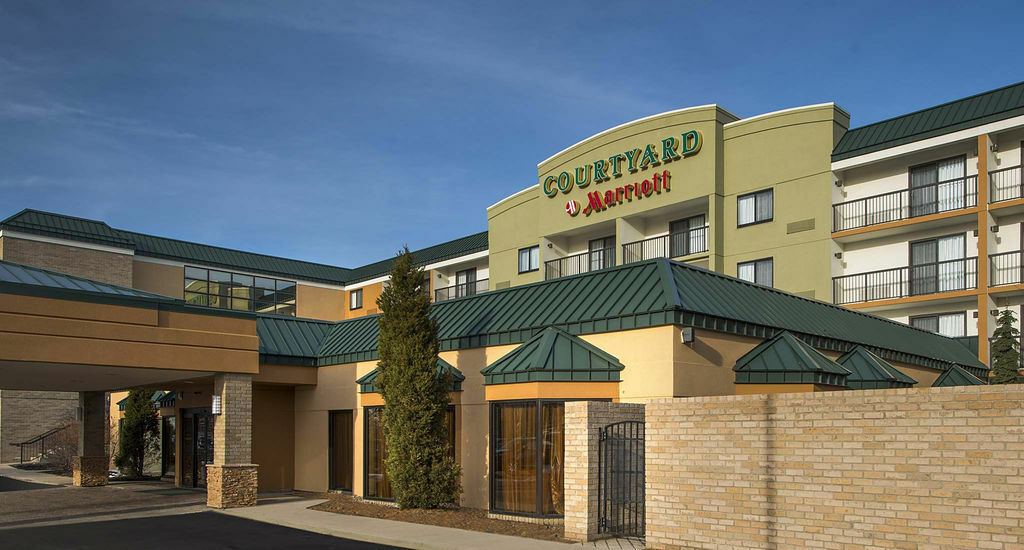 Courtyard Cleveland Beachwood Exterior foto