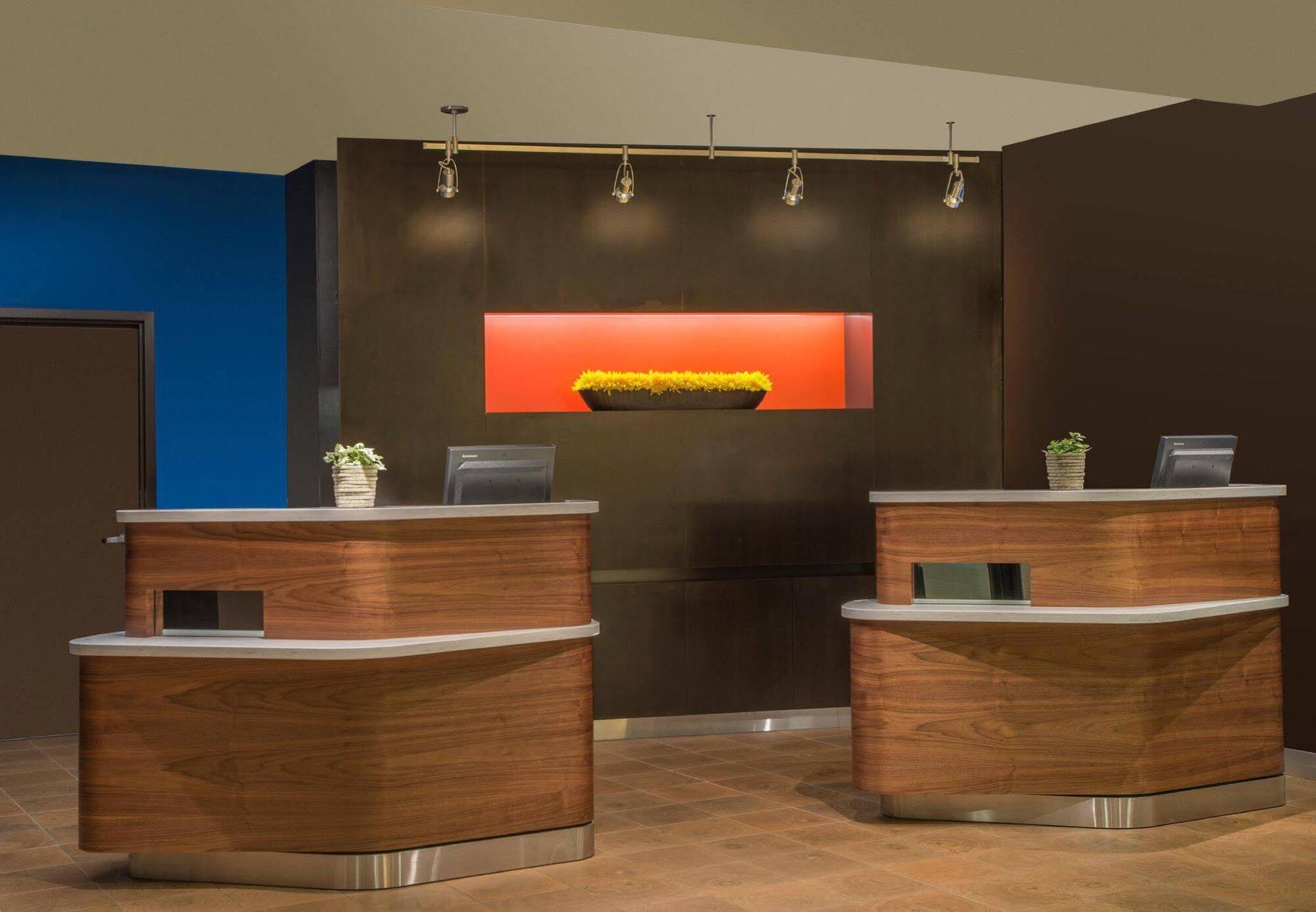 Courtyard Cleveland Beachwood Exterior foto
